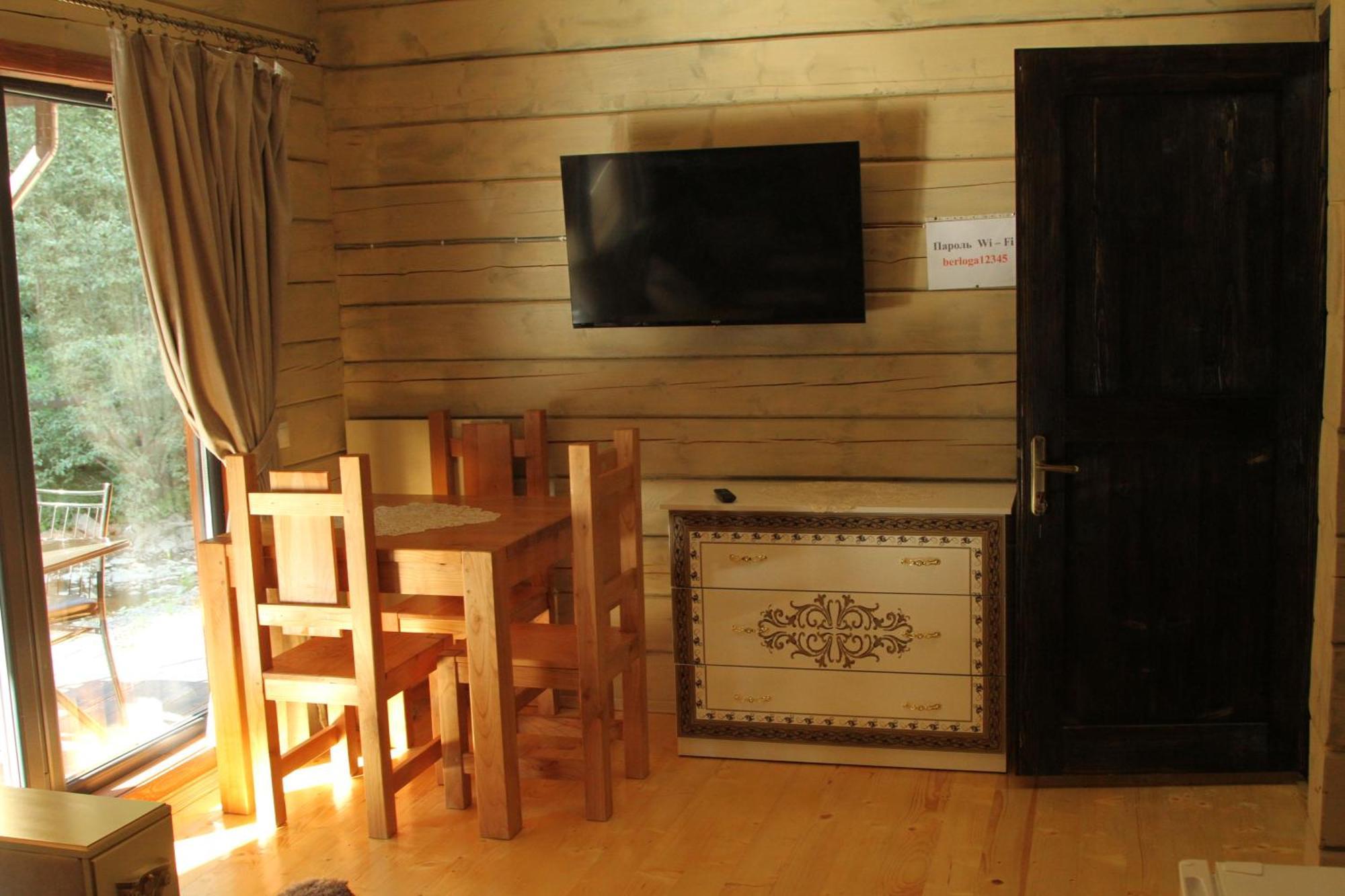 Hotel Berloga-Sinevir Synevyrsʼka Polyana Εξωτερικό φωτογραφία