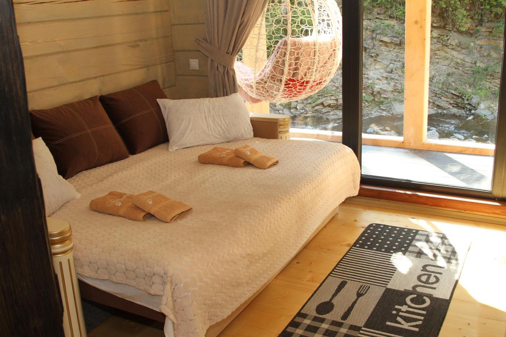 Hotel Berloga-Sinevir Synevyrsʼka Polyana Εξωτερικό φωτογραφία