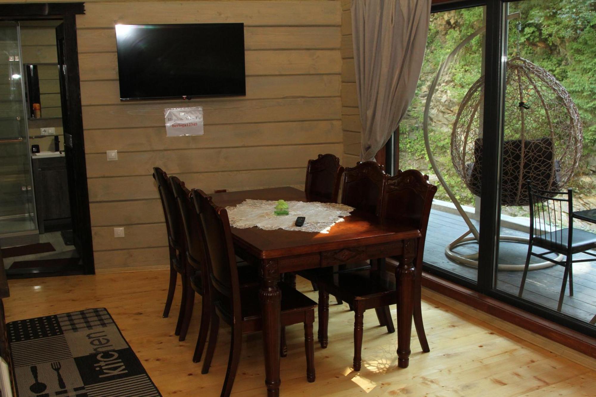 Hotel Berloga-Sinevir Synevyrsʼka Polyana Εξωτερικό φωτογραφία