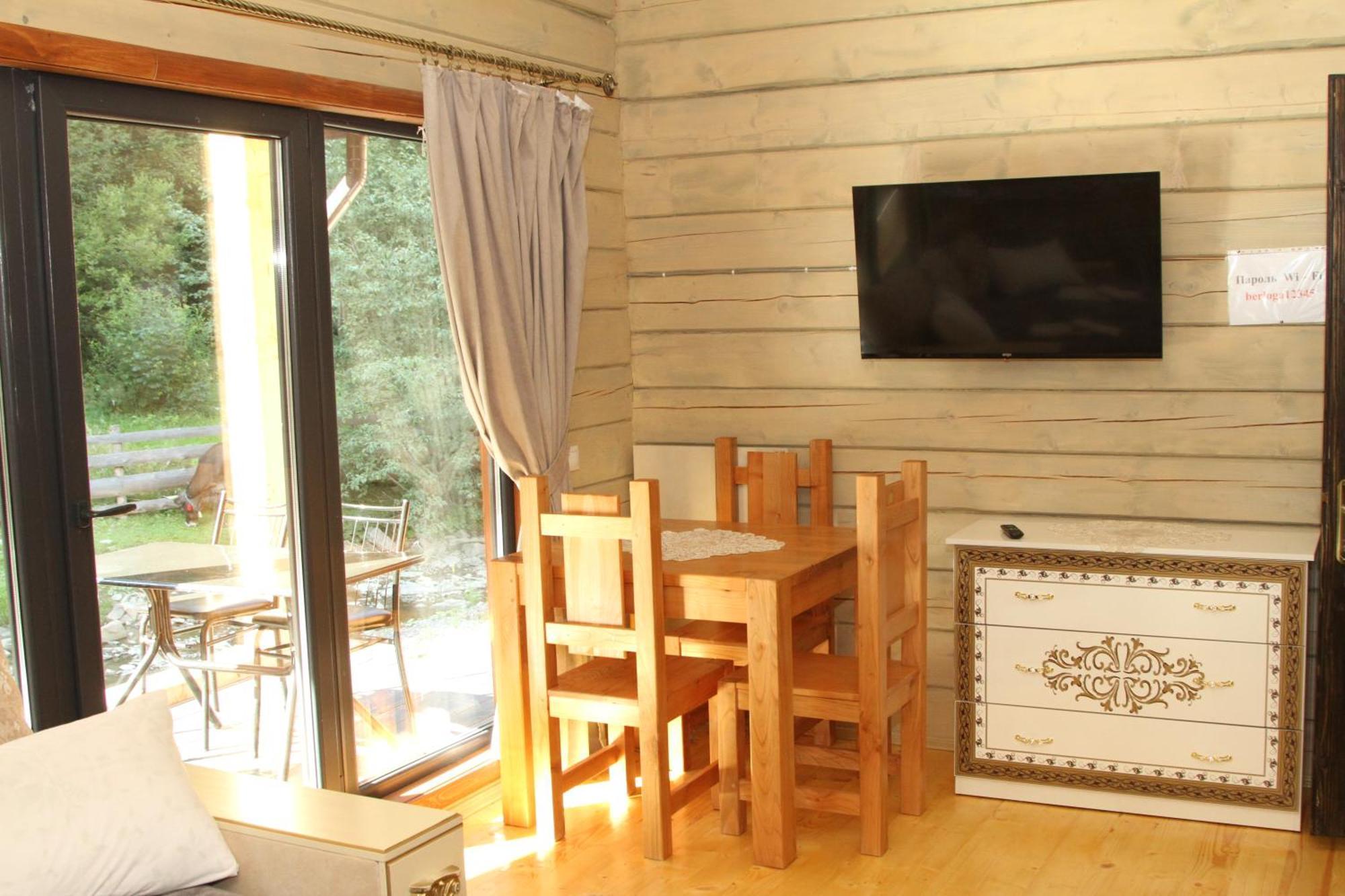 Hotel Berloga-Sinevir Synevyrsʼka Polyana Δωμάτιο φωτογραφία