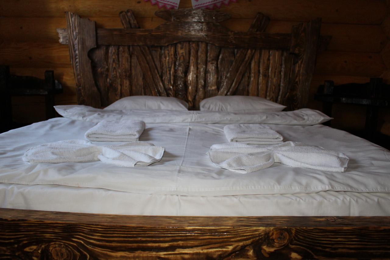 Hotel Berloga-Sinevir Synevyrsʼka Polyana Εξωτερικό φωτογραφία