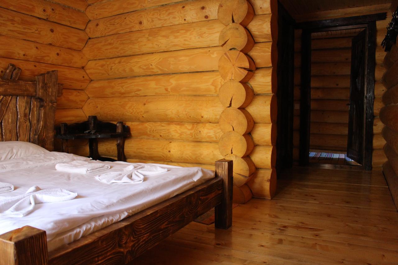 Hotel Berloga-Sinevir Synevyrsʼka Polyana Εξωτερικό φωτογραφία